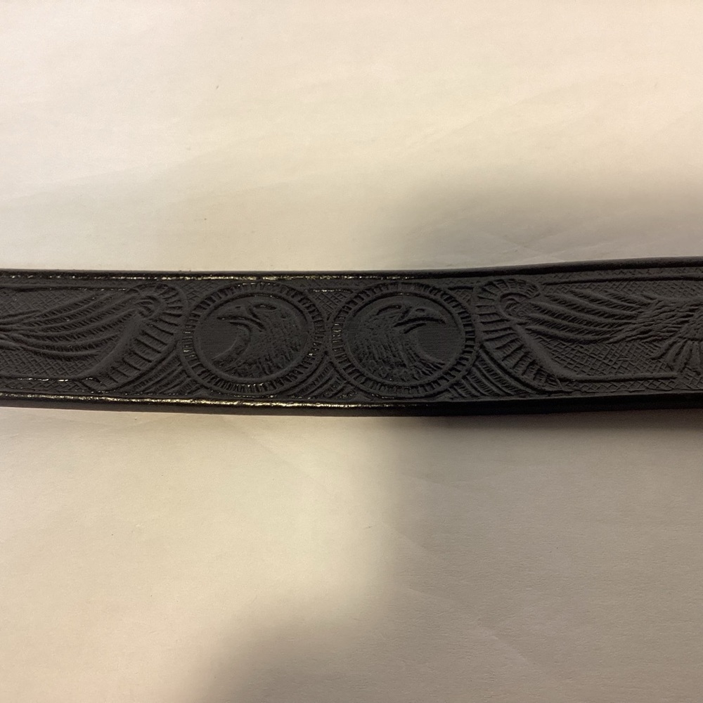 C.L. Mens Genuine Leather tooled design of Eagles art number 9800 size 38 - Picture 3 of 8